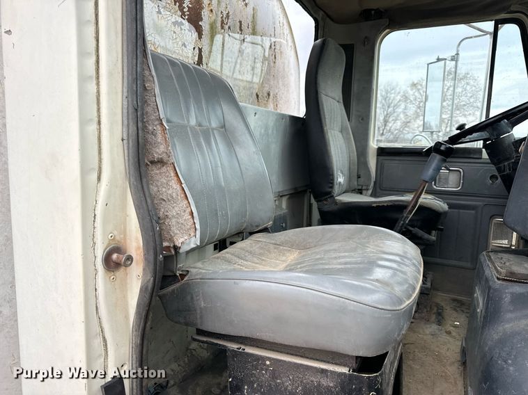 image for item EH7376 1984 GMC General water truck