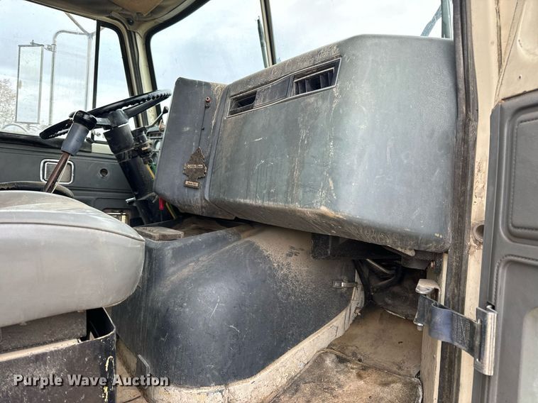 image for item EH7376 1984 GMC General water truck