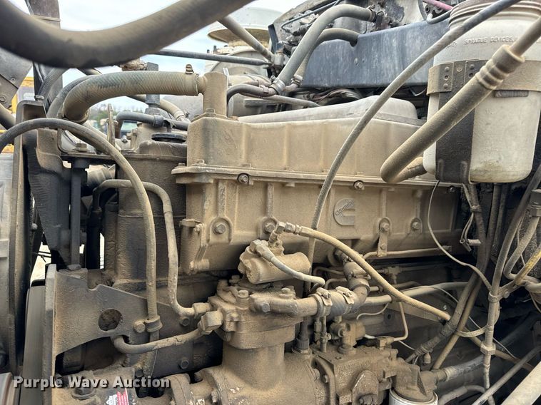 image for item EH7376 1984 GMC General water truck