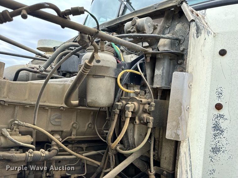 image for item EH7376 1984 GMC General water truck