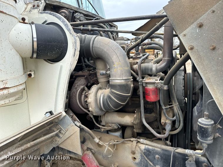 image for item EH7376 1984 GMC General water truck