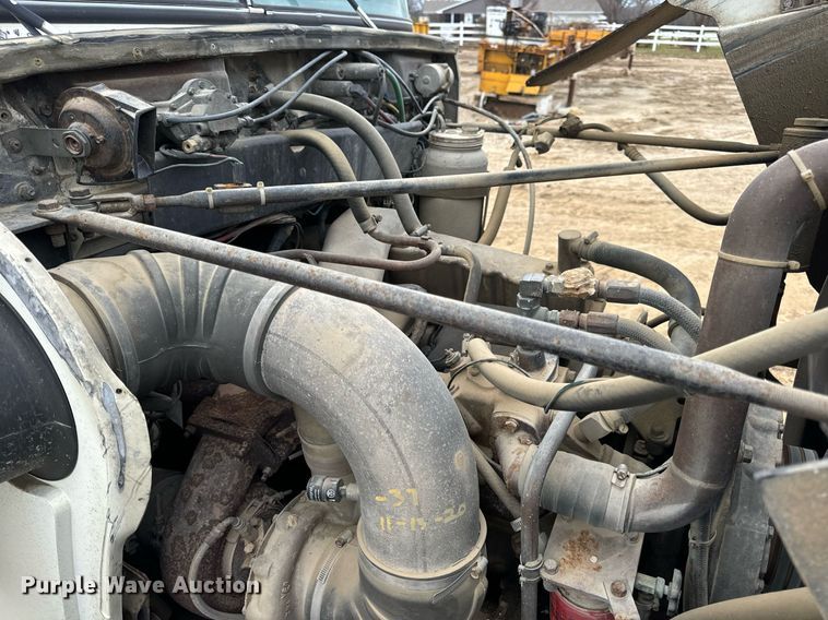 image for item EH7376 1984 GMC General water truck