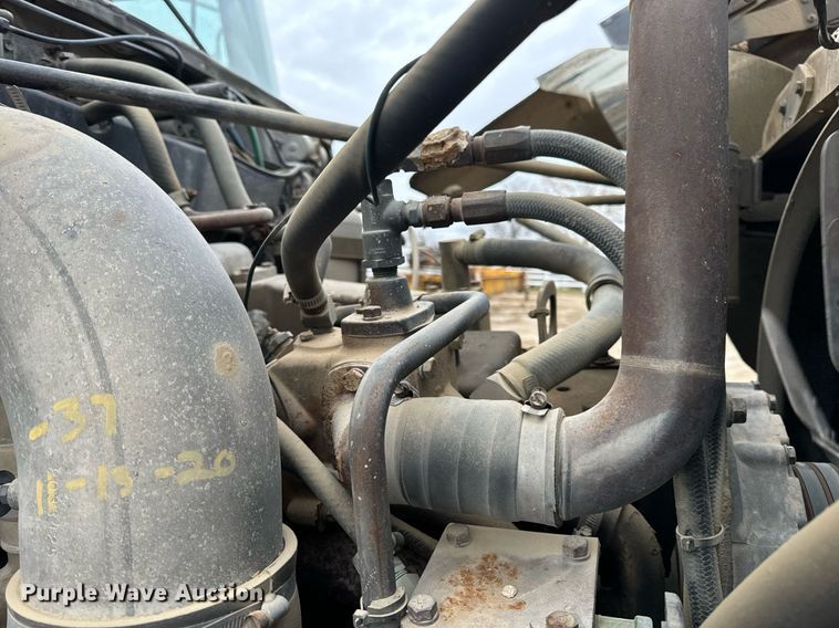 image for item EH7376 1984 GMC General water truck