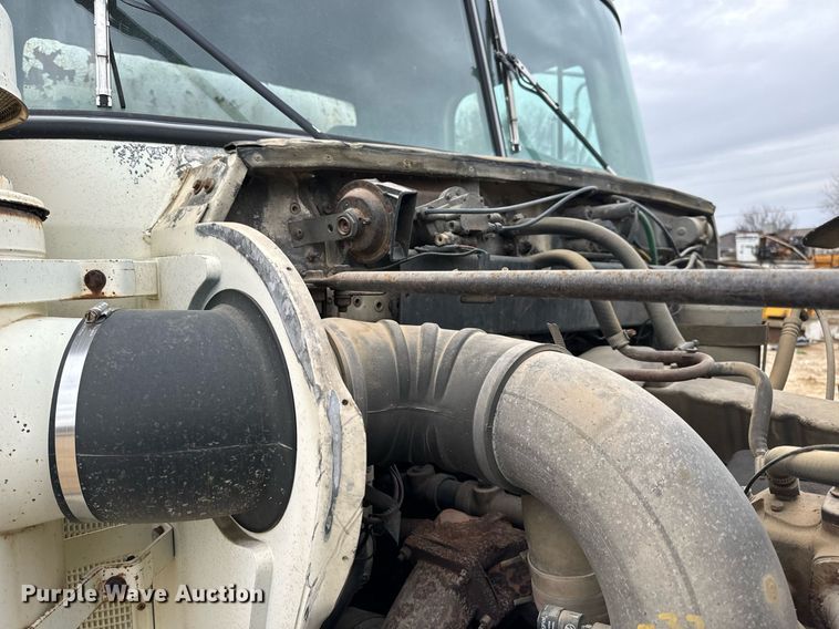 image for item EH7376 1984 GMC General water truck