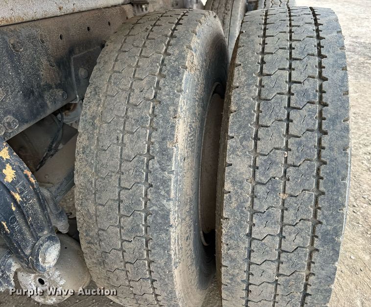 image for item EH7376 1984 GMC General water truck