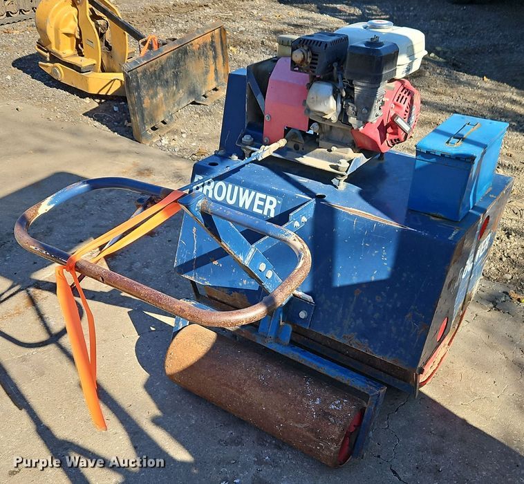image for item EI8530 Brouwer TR130 trench compactor