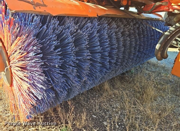 image for item EI8617 Broce RJT350 broom