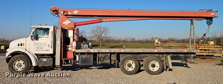 image for item EI8637 2002 Sterling L7500 crane truck