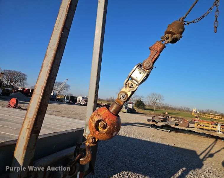 image for item EI8637 2002 Sterling L7500 crane truck