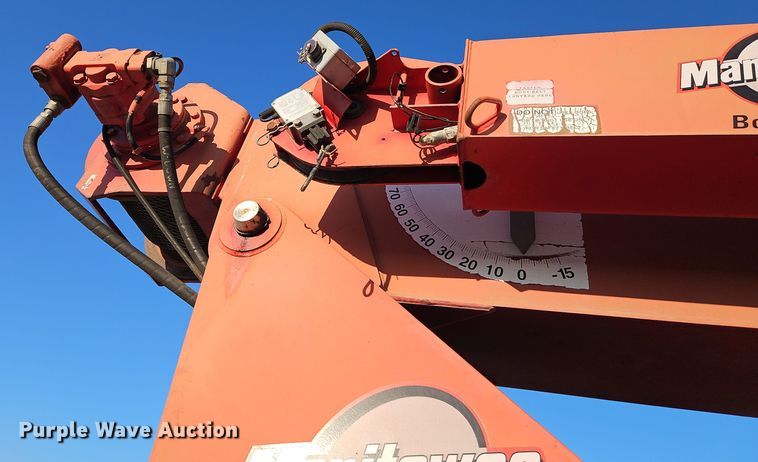 image for item EI8637 2002 Sterling L7500 crane truck