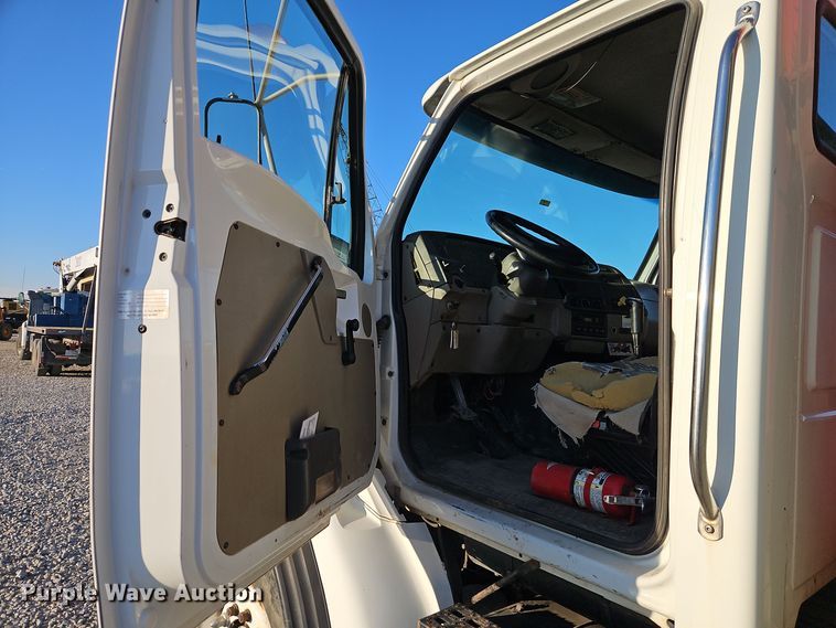 image for item EI8637 2002 Sterling L7500 crane truck