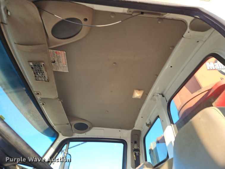 image for item EI8637 2002 Sterling L7500 crane truck