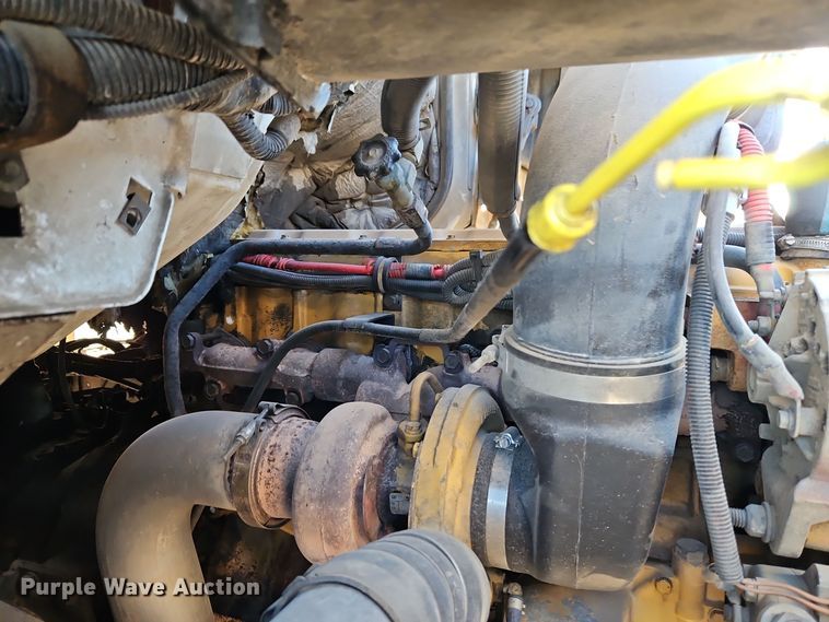 image for item EI8637 2002 Sterling L7500 crane truck