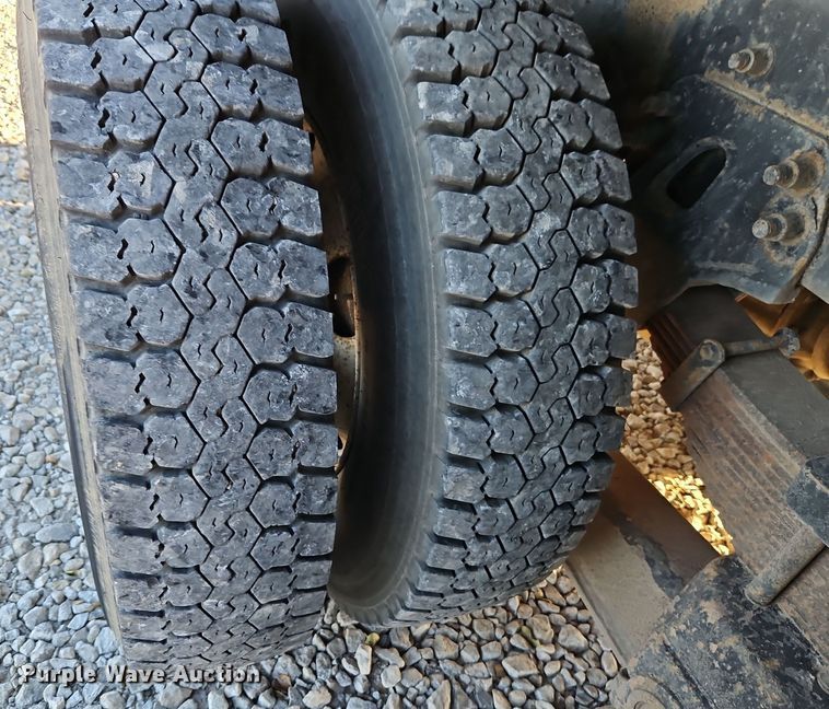 image for item EI8637 2002 Sterling L7500 crane truck