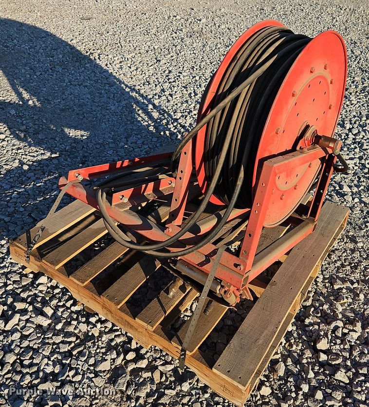 image for item EI8637 2002 Sterling L7500 crane truck