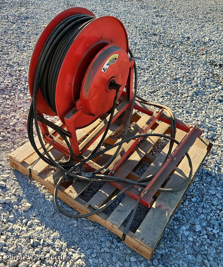 image for item EI8637 2002 Sterling L7500 crane truck