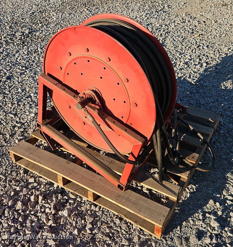 image for item EI8637 2002 Sterling L7500 crane truck