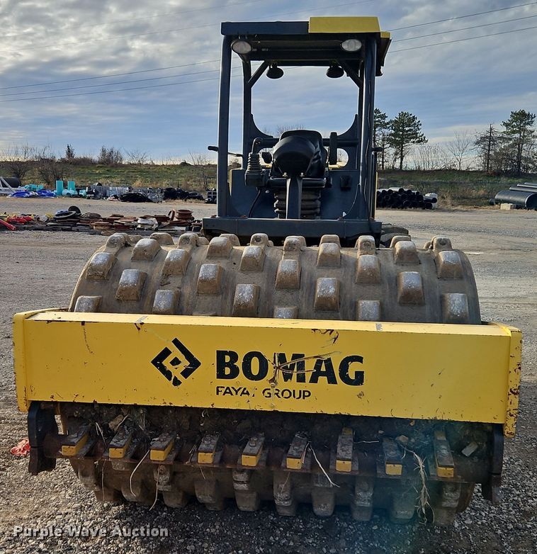 image for item EI8693 2018 Bomag BW213-DH5 single drum vibratory roller
