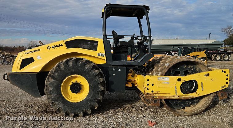 image for item EI8693 2018 Bomag BW213-DH5 single drum vibratory roller