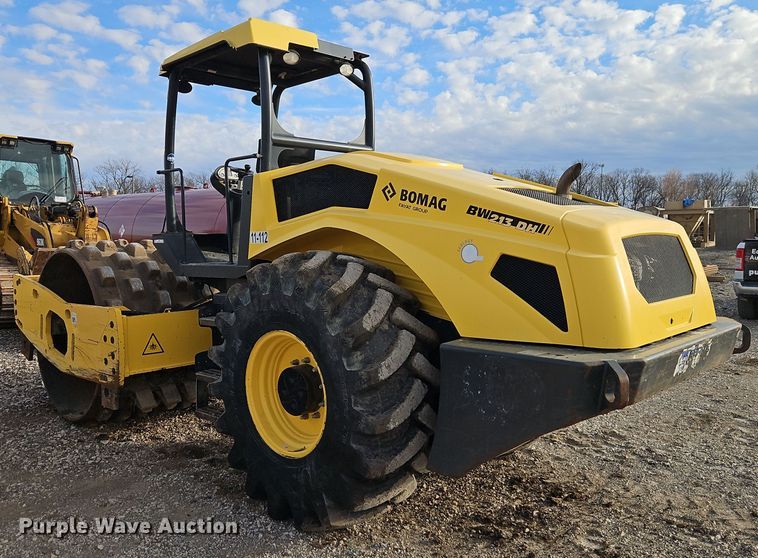 image for item EI8693 2018 Bomag BW213-DH5 single drum vibratory roller