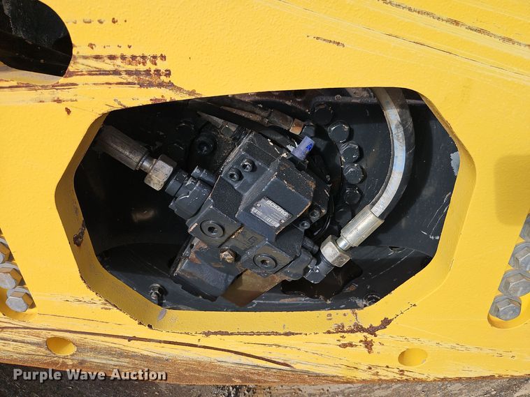 image for item EI8693 2018 Bomag BW213-DH5 single drum vibratory roller