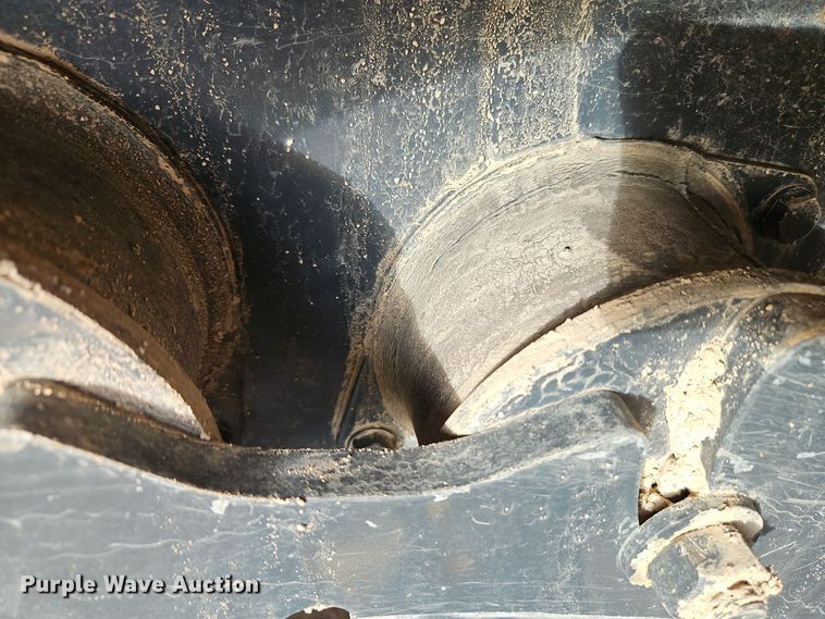 image for item EI8693 2018 Bomag BW213-DH5 single drum vibratory roller