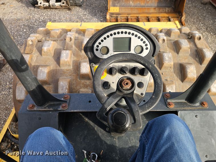 image for item EI8693 2018 Bomag BW213-DH5 single drum vibratory roller