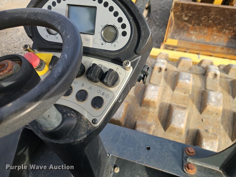image for item EI8693 2018 Bomag BW213-DH5 single drum vibratory roller