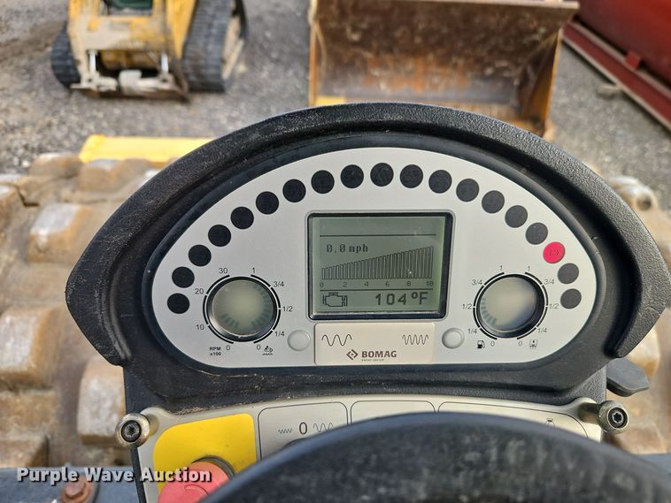 image for item EI8693 2018 Bomag BW213-DH5 single drum vibratory roller