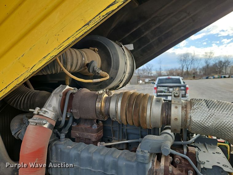 image for item EI8693 2018 Bomag BW213-DH5 single drum vibratory roller