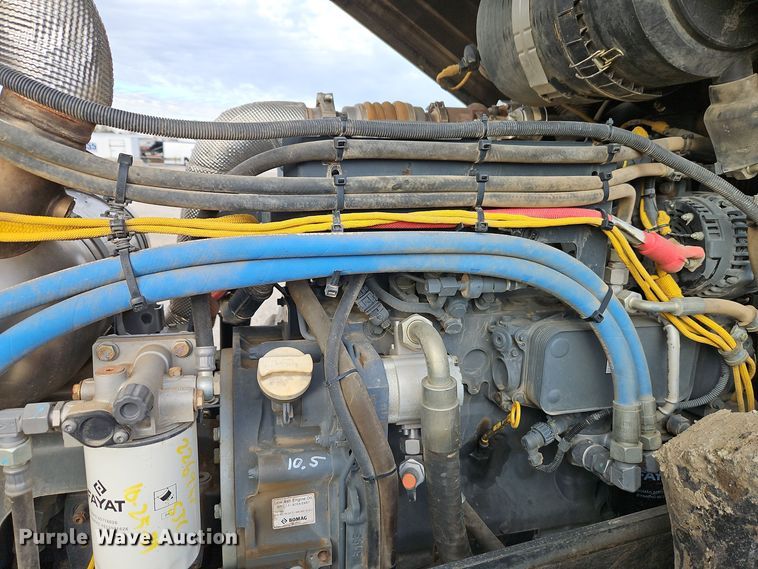 image for item EI8693 2018 Bomag BW213-DH5 single drum vibratory roller