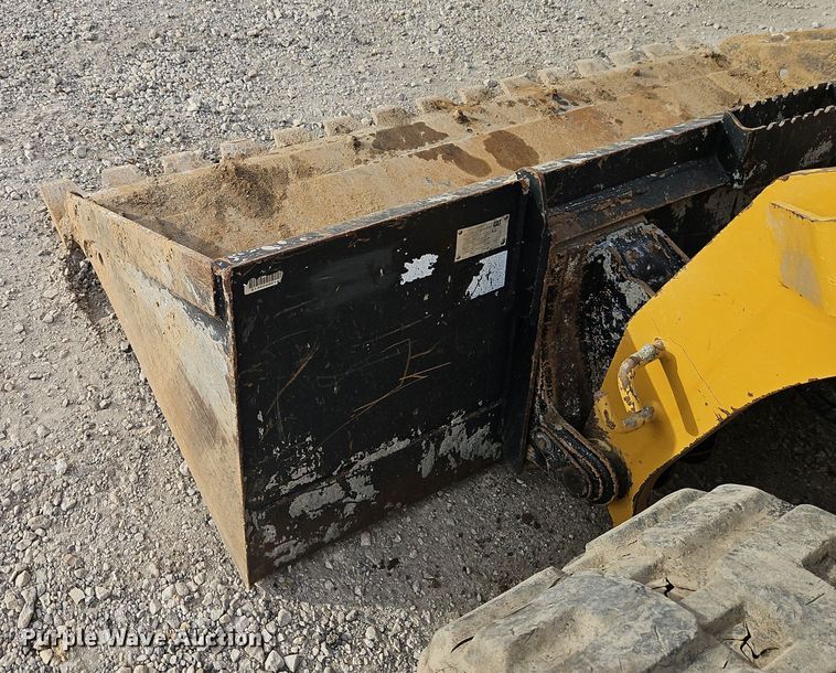 image for item EI8694 2022 Caterpillar 299D3 tracked skid steer loader