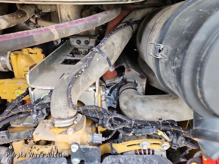 image for item EI8694 2022 Caterpillar 299D3 tracked skid steer loader