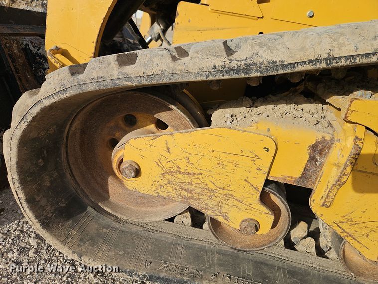 image for item EI8694 2022 Caterpillar 299D3 tracked skid steer loader