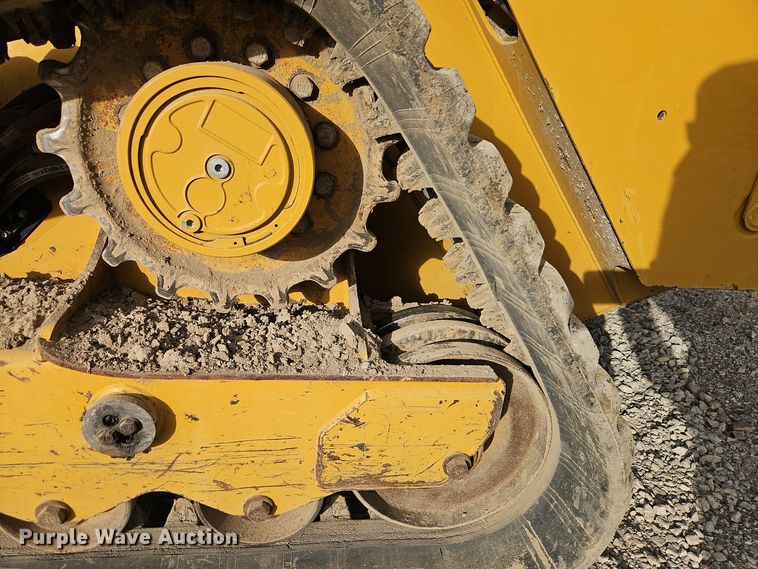 image for item EI8694 2022 Caterpillar 299D3 tracked skid steer loader