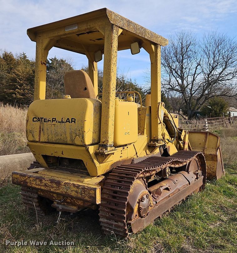 image for item EI8714 Caterpillar 951C track loader