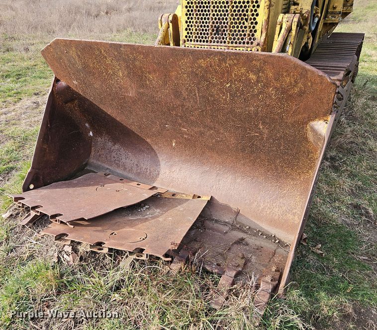 image for item EI8714 Caterpillar 951C track loader