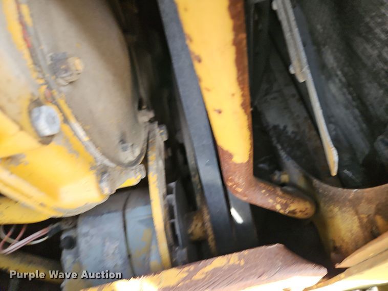 image for item EI8714 Caterpillar 951C track loader