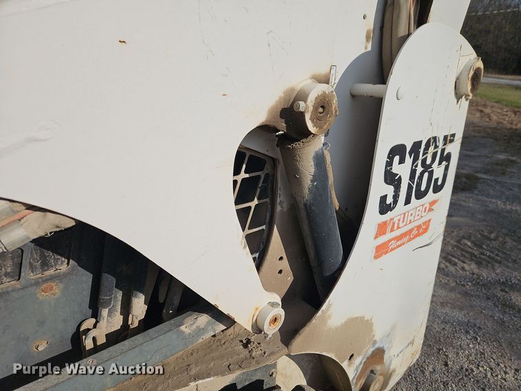 image for item EI8718 2003 Bobcat S185 skid steer loader