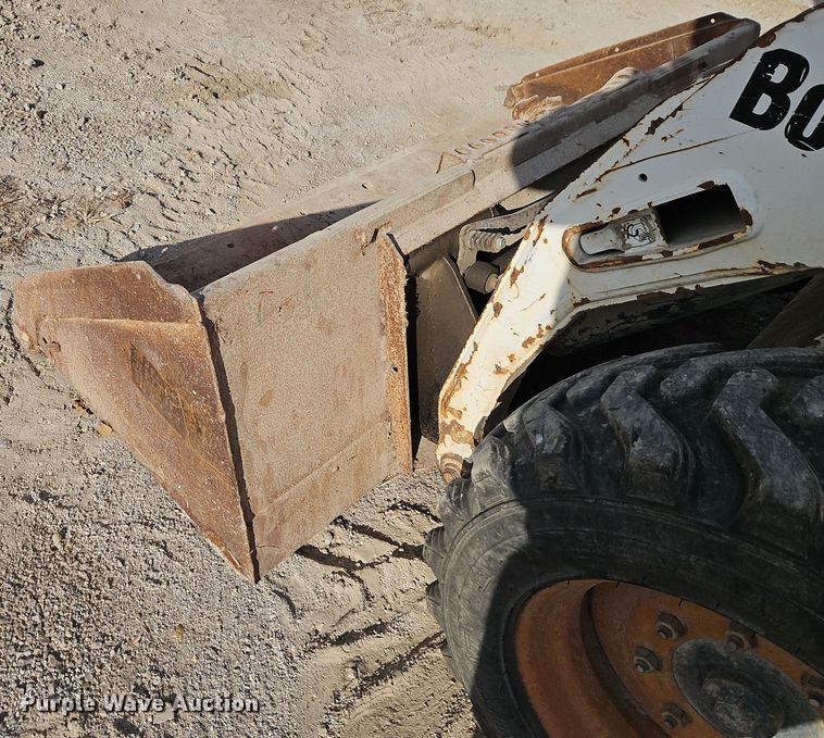 image for item EI8718 2003 Bobcat S185 skid steer loader
