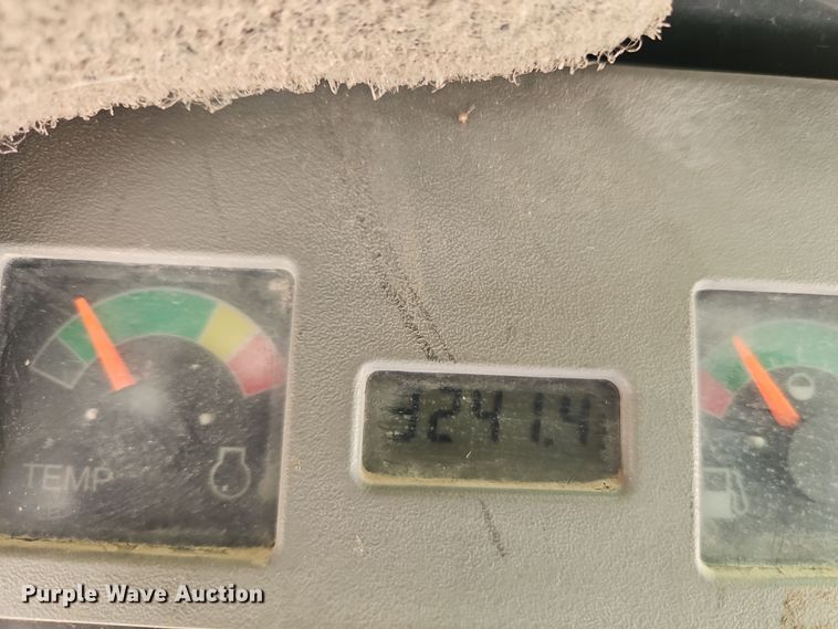 image for item EI8718 2003 Bobcat S185 skid steer loader