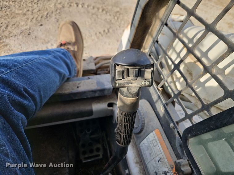 image for item EI8718 2003 Bobcat S185 skid steer loader