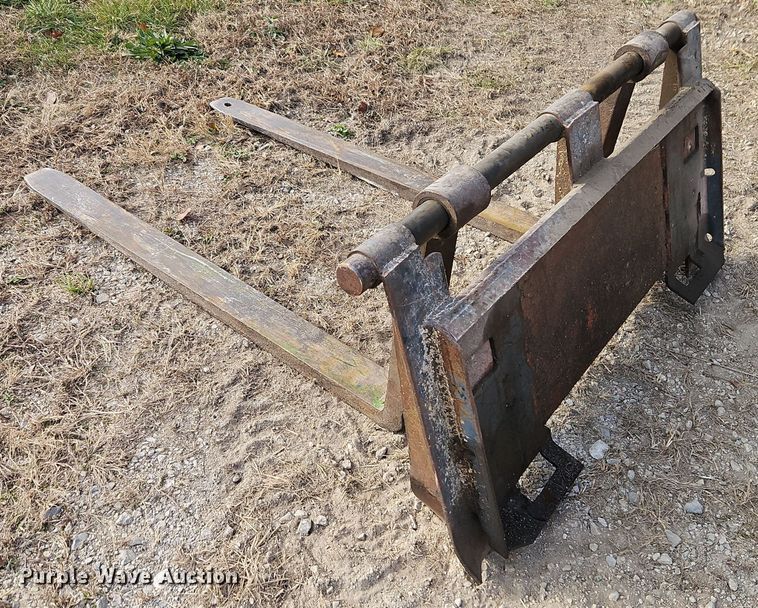 image for item EI8718 2003 Bobcat S185 skid steer loader