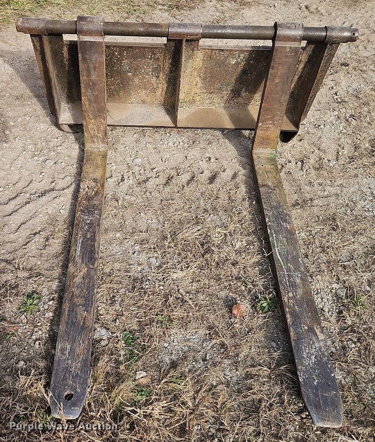 image for item EI8718 2003 Bobcat S185 skid steer loader