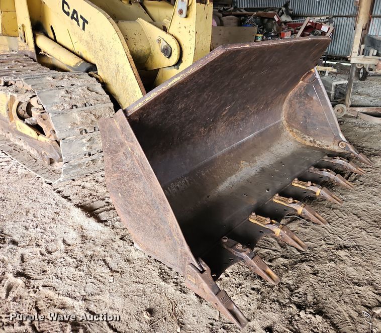 image for item EI8723 1989 Caterpillar 953 track loader