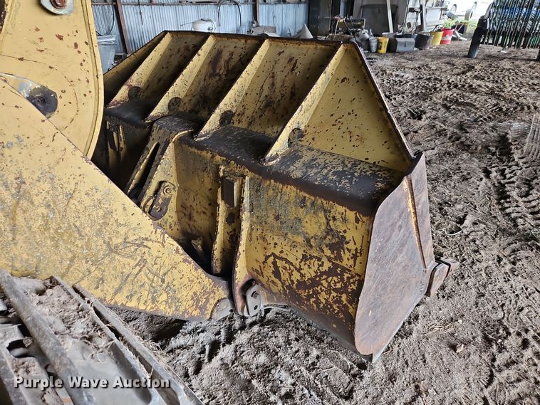 image for item EI8723 1989 Caterpillar 953 track loader