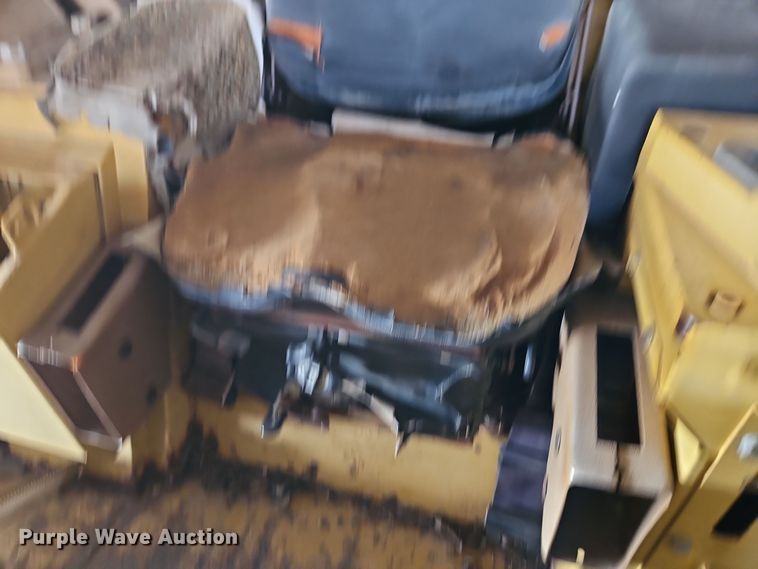 image for item EI8723 1989 Caterpillar 953 track loader