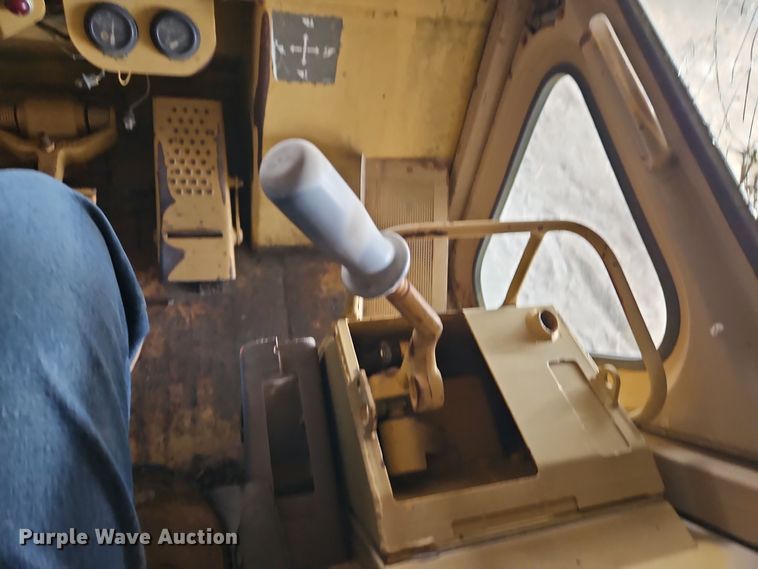 image for item EI8723 1989 Caterpillar 953 track loader