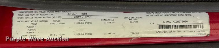 image for item EJ3228 2009 Volvo VN water truck