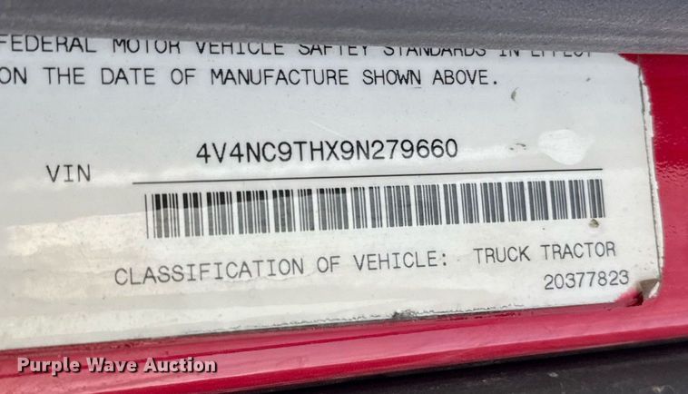 image for item EJ3228 2009 Volvo VN water truck